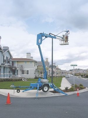 Genie TZ 34/20 Trailer Mounted Boom