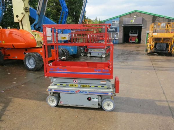 Skyjack 3215 Scissor Lift (2012)