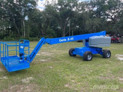 Genie Telescopic Boom S45 (2006)