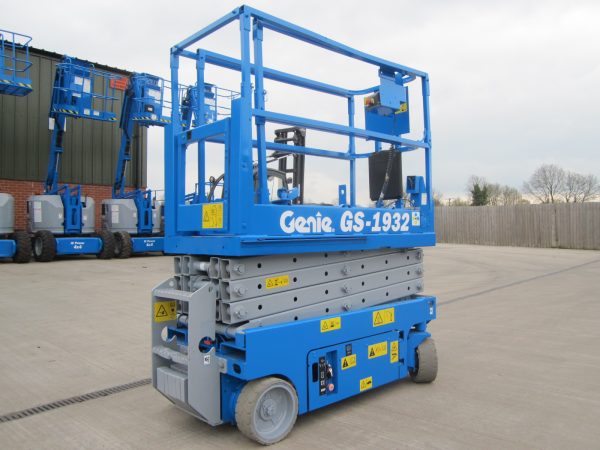 Genie GS 1932 Scissor Lift (2007) - Image 2