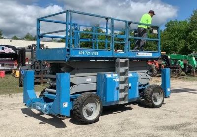 Genie Scissors Lift GS4390 RT (2004)